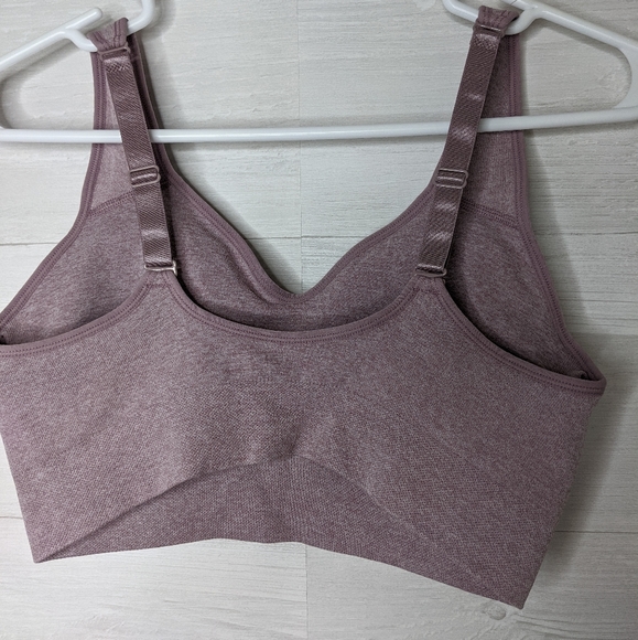 Puma sports bra size Medium - Picture 3 of 6